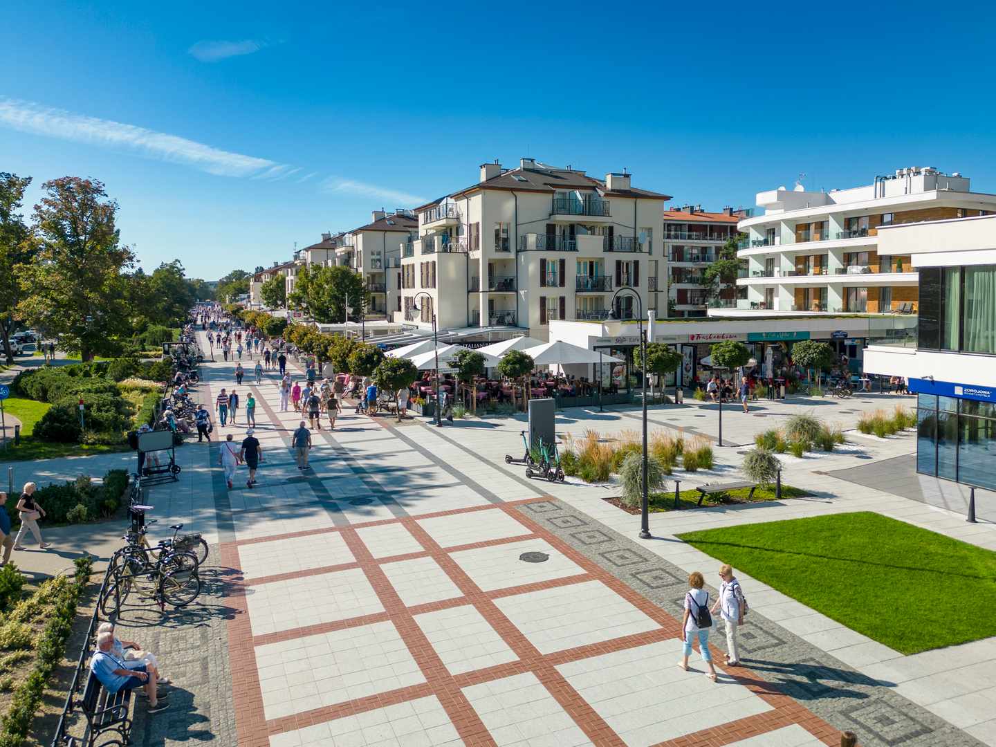 Shoppen bei Sonnenschein im Swinemünde-Urlaub