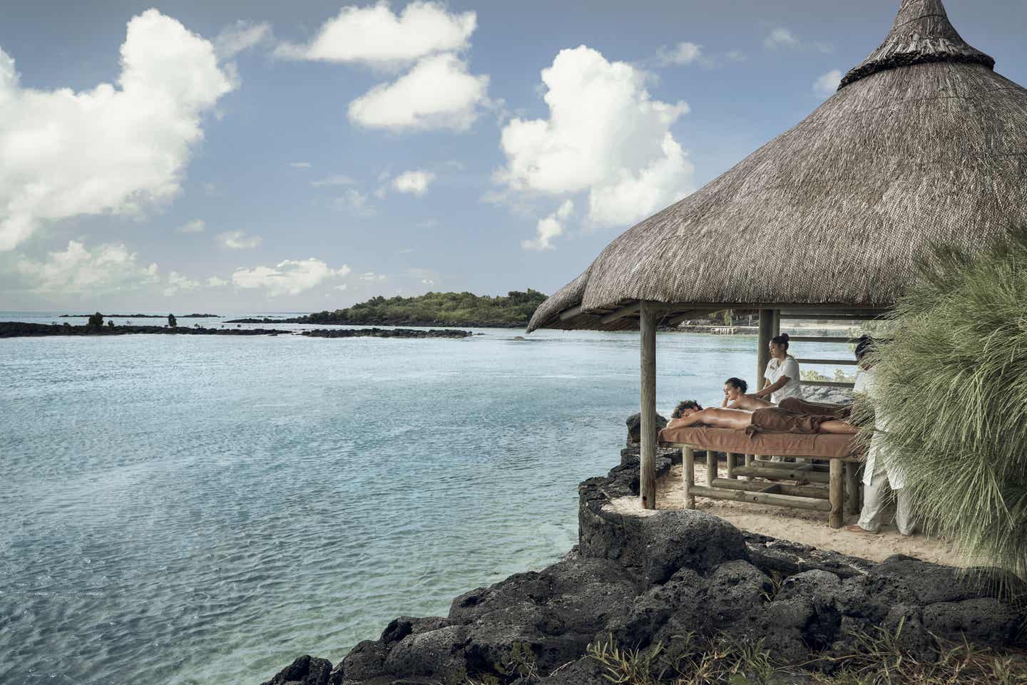 Adults-only-Hotel auf Mauritius: Paar lässt sich massieren