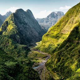 reunion-cirque-de-mafate-landschaft-g-465903179.jpg