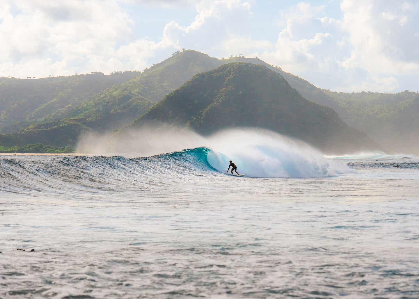 Surfen vor Indonesien