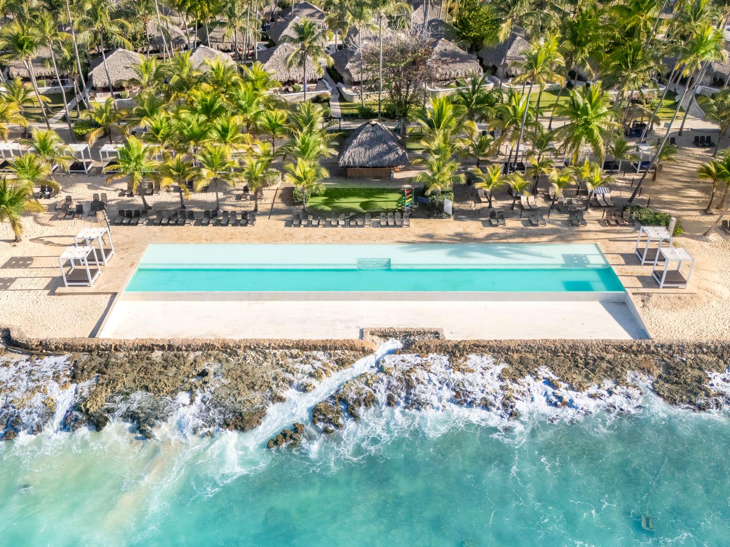 Pool am Strand