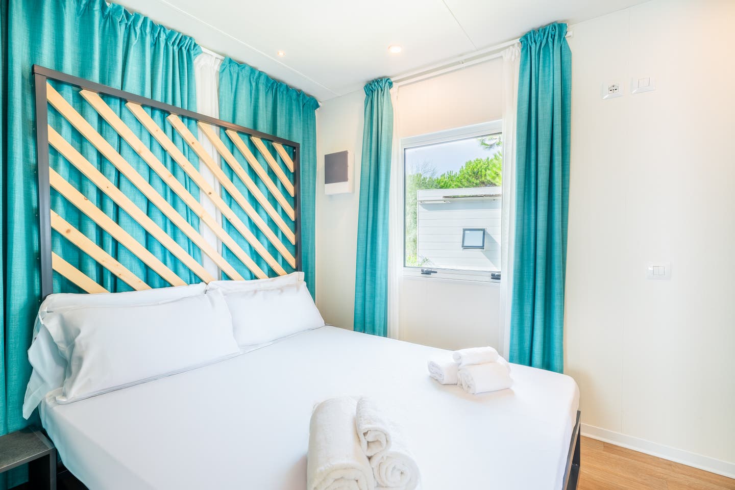 Edles Schlafzimmer der Camp- Lodge Elite