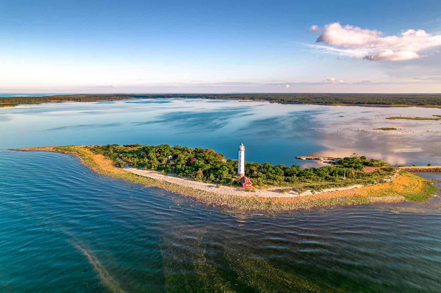 Landzunge mit Leuchtturm 
