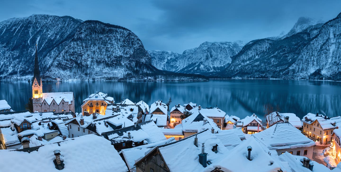 Weihnachten weltweit: Hallstadt im Schnee