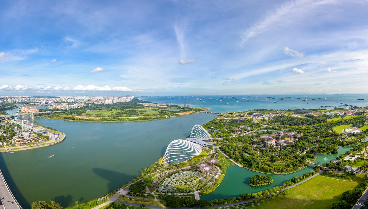 singapur-marina-bay-gardens-by-the-bay-skyline-panorama-gruene-stadt-luftaufnahme-g-636217100.jpg singapur-marina-bay-gardens-by-the-bay-skyline-panorama-gruene-stadt-luftaufnahme-g-636217100.jpg