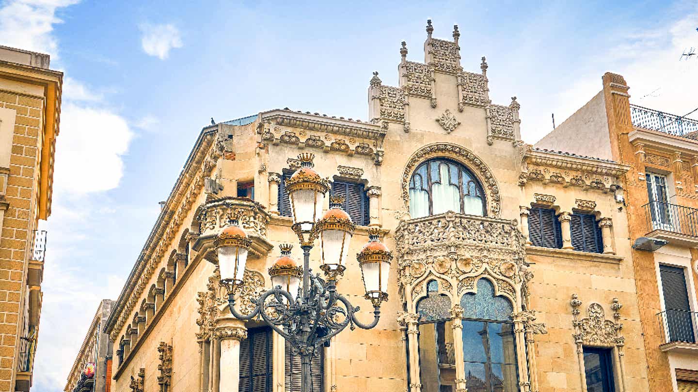 Modernisme Route in Reus, Detail Casa Navàs auf der Gaudí Barcelona Tour