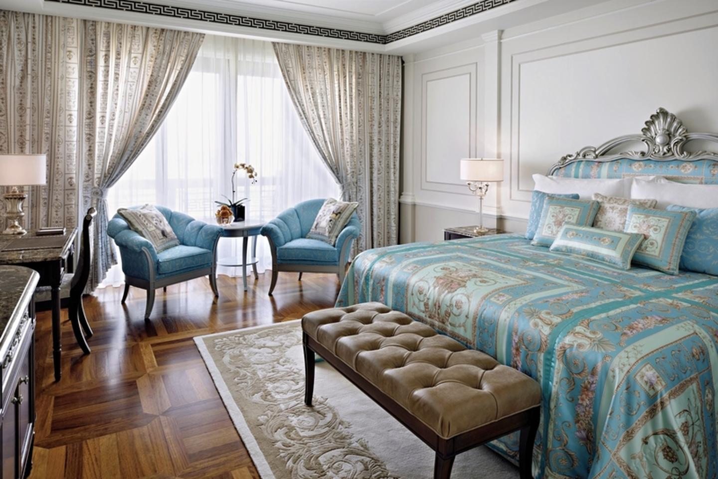 Wohnbeispiel Deluxe Versace City View Room