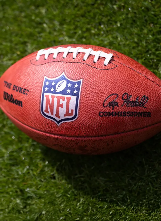 NFL NFL Duke im Anschnitt auf Rasen