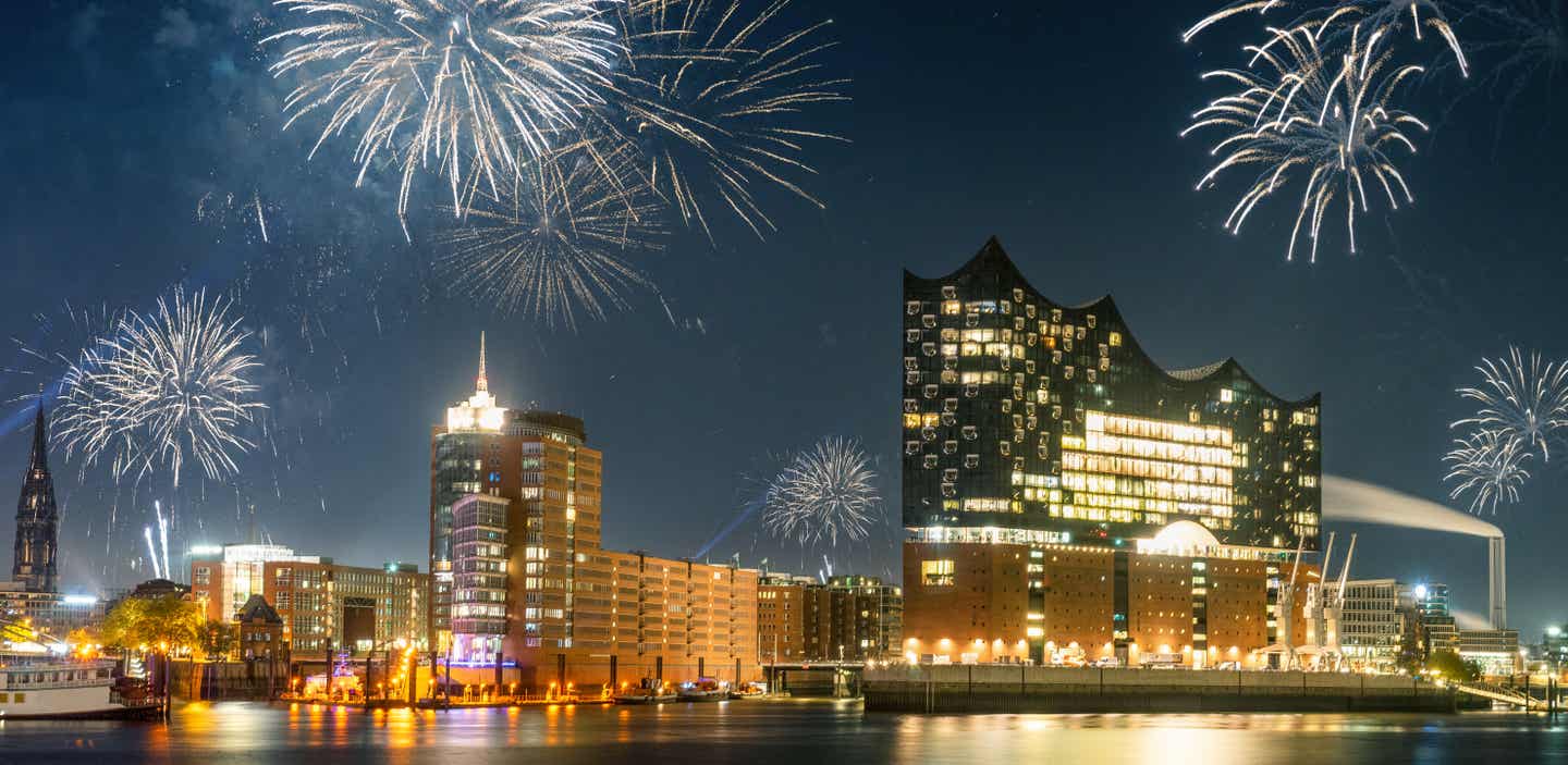 Feuerwerk über Hamburg