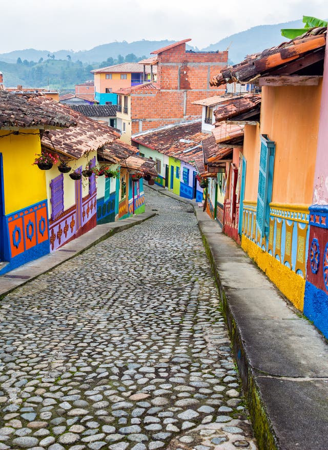 Kolumbien entdecken Kolumbien Medellin bunte Häuser