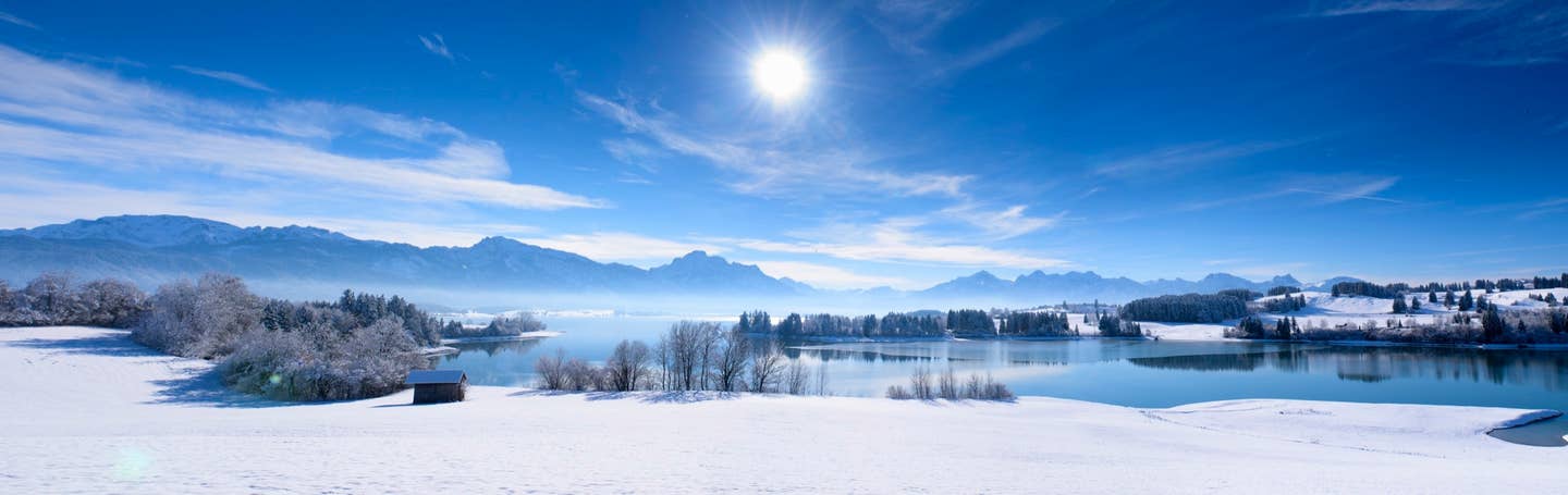 Winterurlaub in Deutschland: Schneebedeckte Wiese