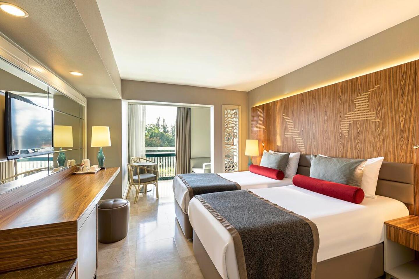 Wohnbeispiel Doppelzimmer franz&ouml;sicher Balkon