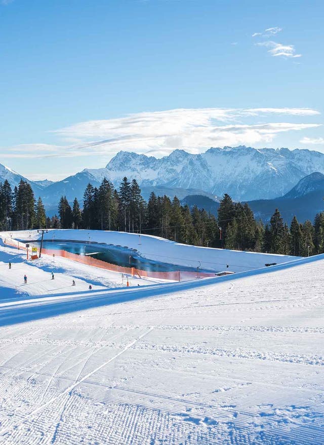 Ski, Golf und Co. Urlaub am Wasser mit Strand, Palmen und türkisem Meer