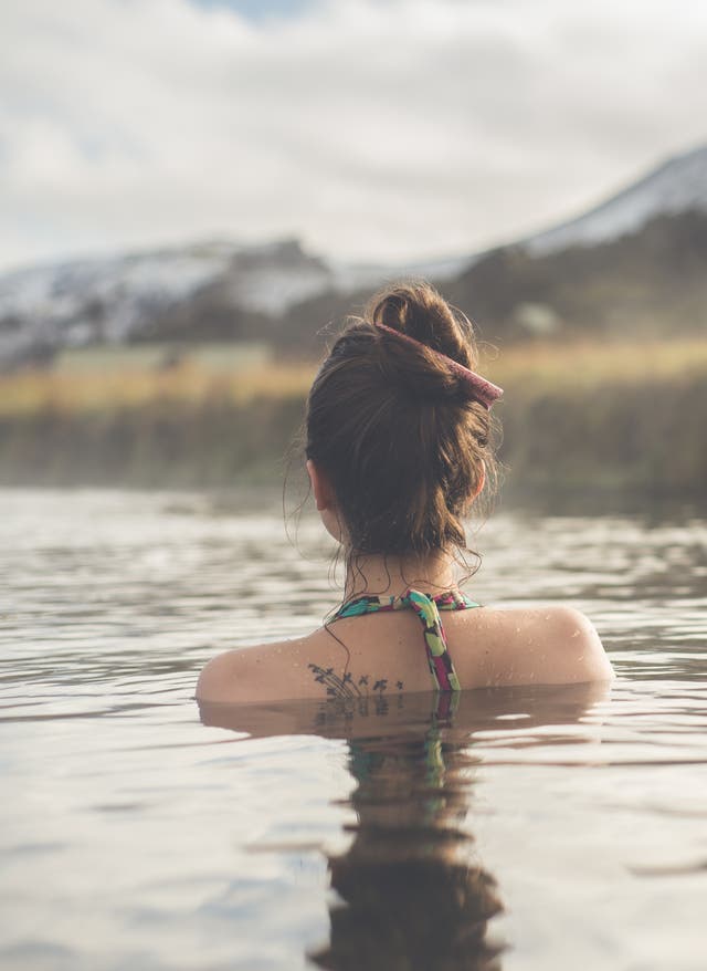 Zur Rundreise Island Baden Thermalquelle