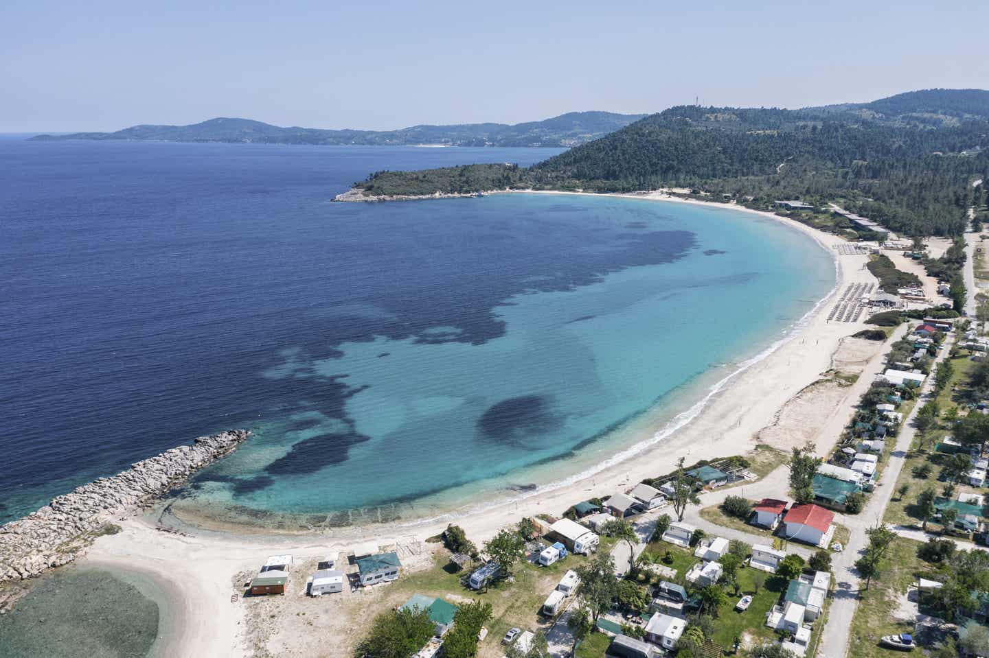 Chalkidiki Sehenswürdigkeiten: Luftaufnahme vom Paliouri-Strand auf Sithonia