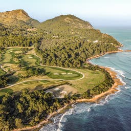 spanien-balearen-mallorca-golfclub-aucanada-kueste-g-1201890431.jpg