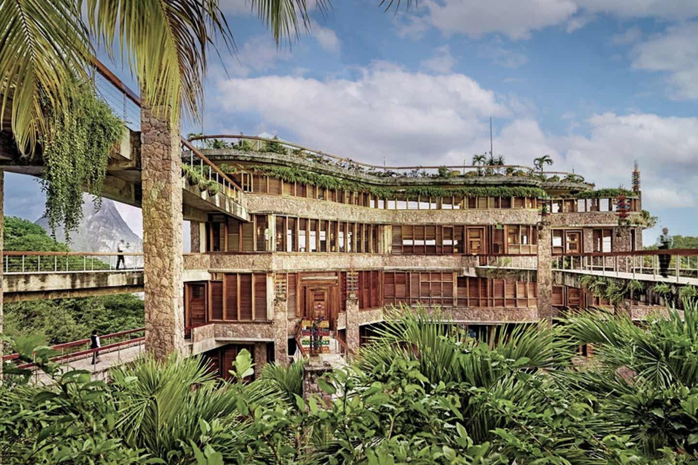 Jade Mountain: in der Natur einer Karibikinsel 
