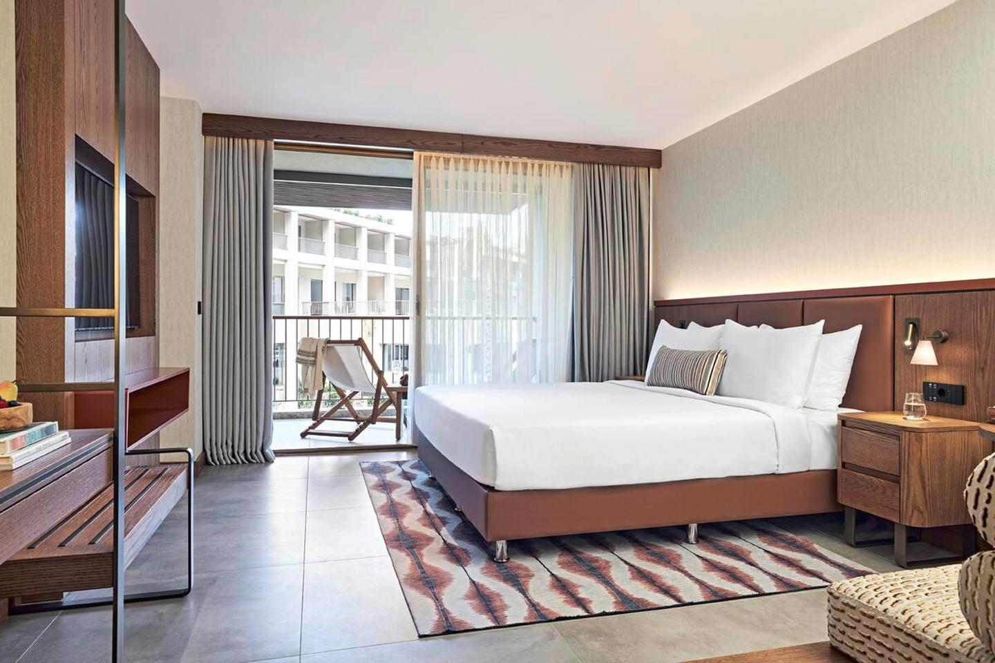 Wohnbeispiel Doppelzimmer General Admission King Poolblick