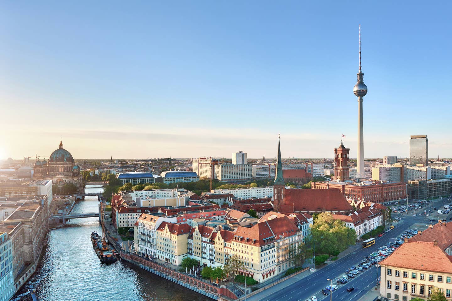 Bei einer günstigen Städtereise Berlin erkunden Bei einer günstigen Städtereise Berlin erkunden