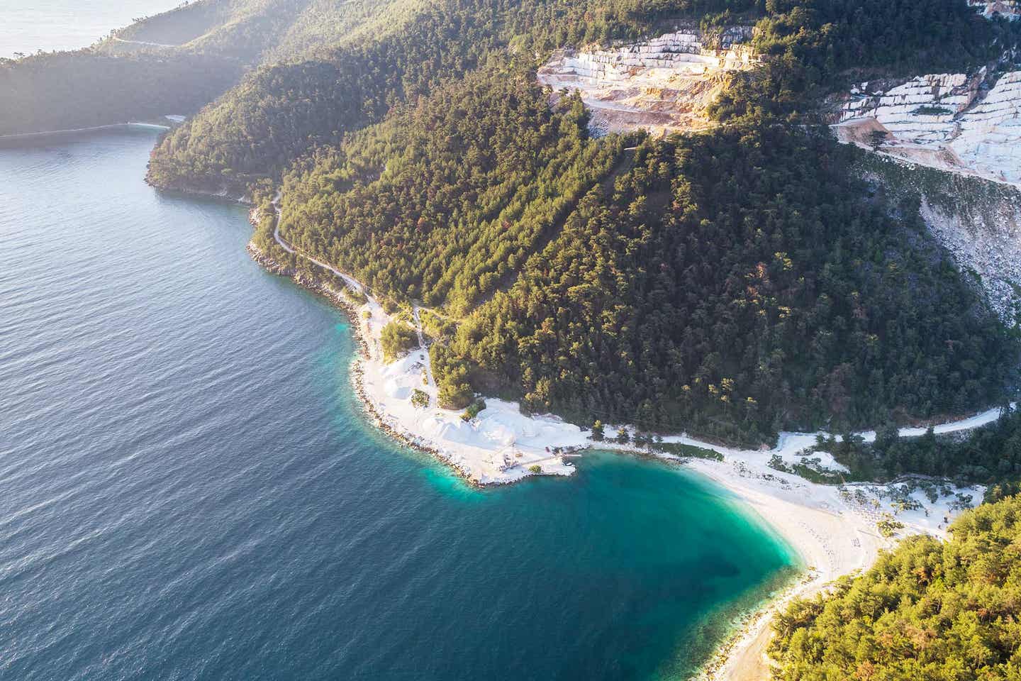 Schönste Wanderrouten auf den griechischen Inseln: immer entlang der Küste