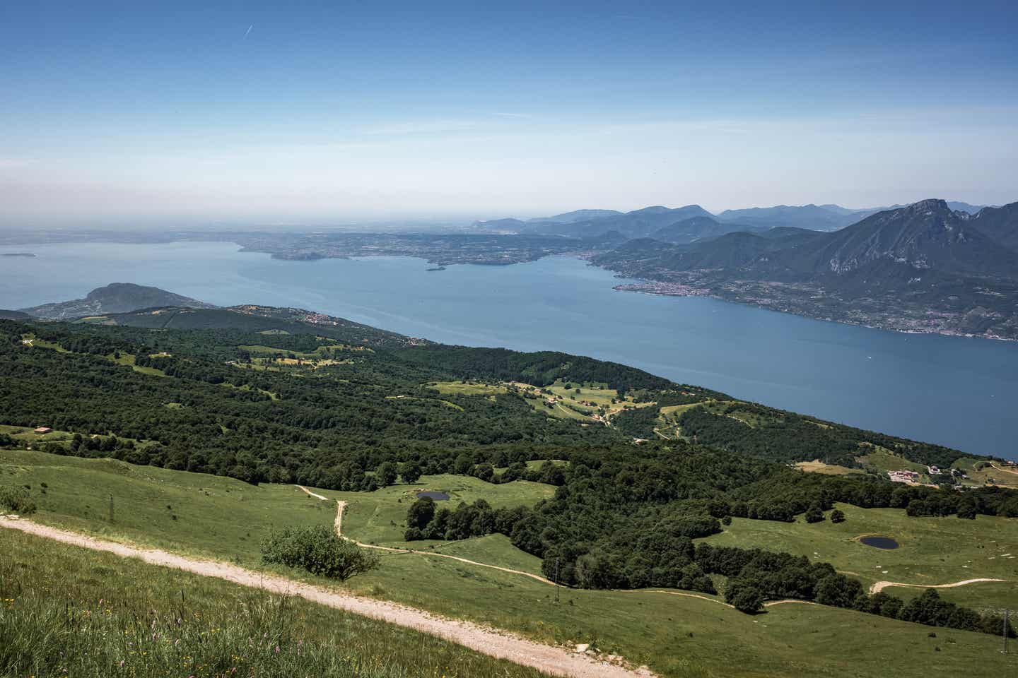 Blick auf den Gardasee vom Monte Baldo aus