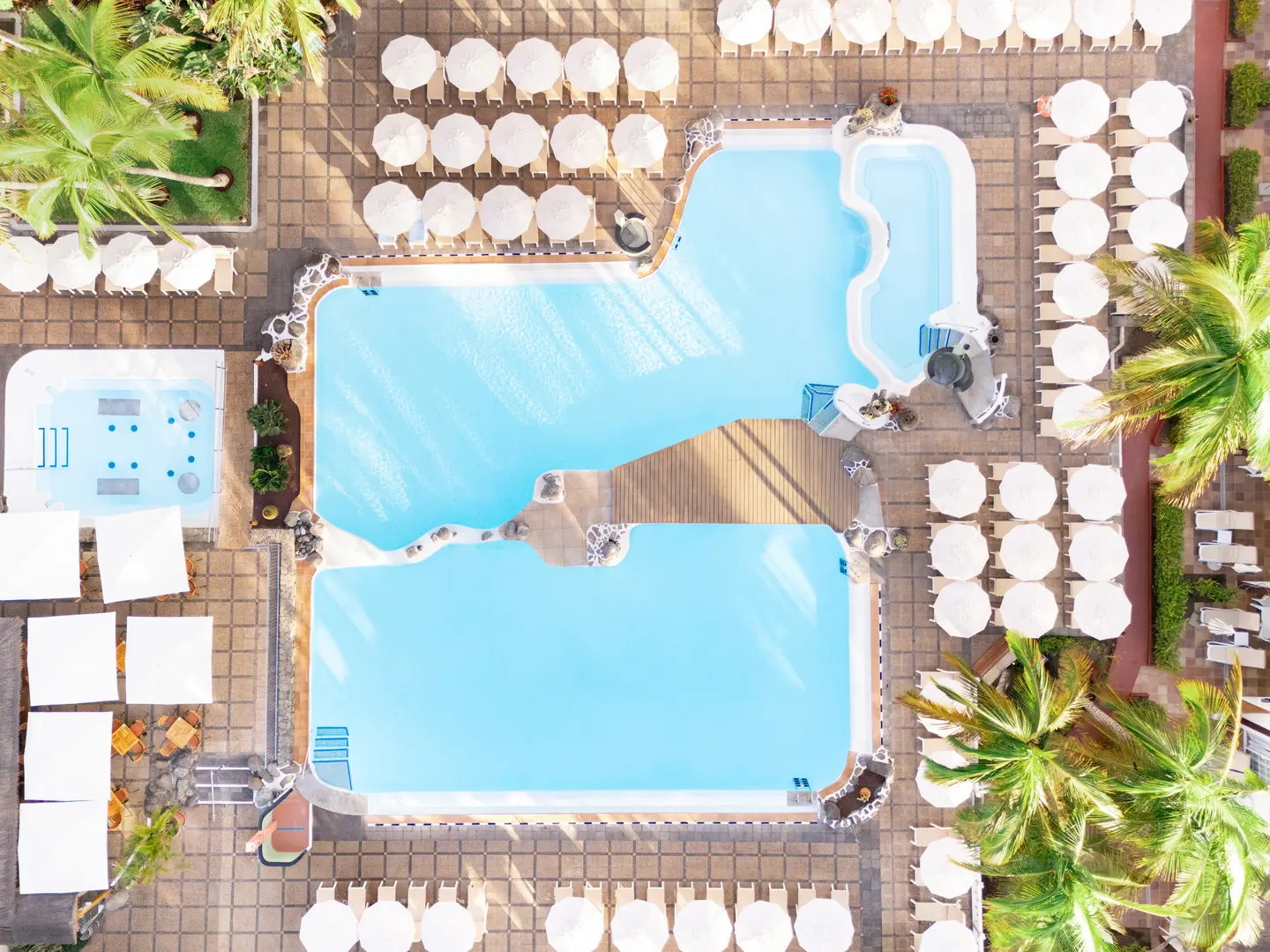 Poollandschaft Drohne