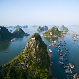 vietnam-halong-bucht-landschaft-huegel-g-498601862.jpg