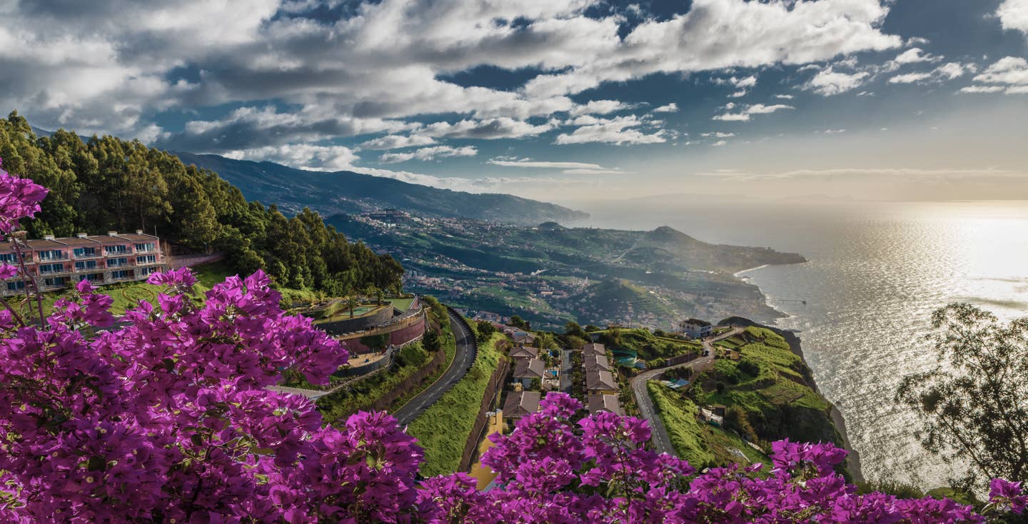 Panoramablick von der Steilklippe Cabo Girao über die Insel Madeira