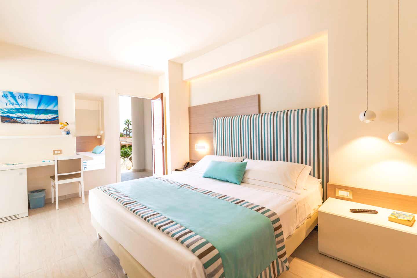 Gemütlich und stilvoll: ein Zimmer im Villaggio Il Gabbiano Hotel