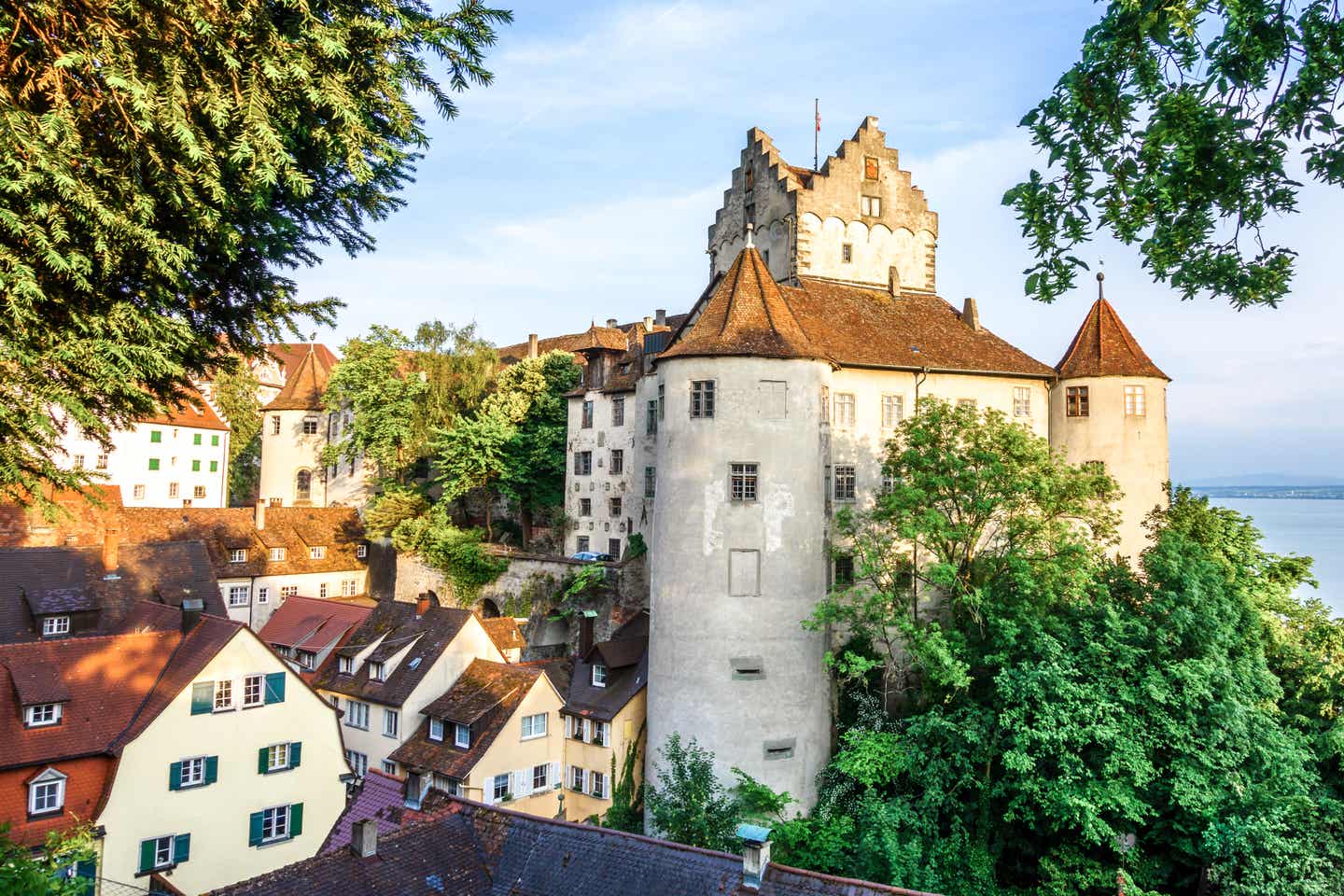 Sehenswürdigkeiten am Bodensee: Blick auf Meersburger Altstadt