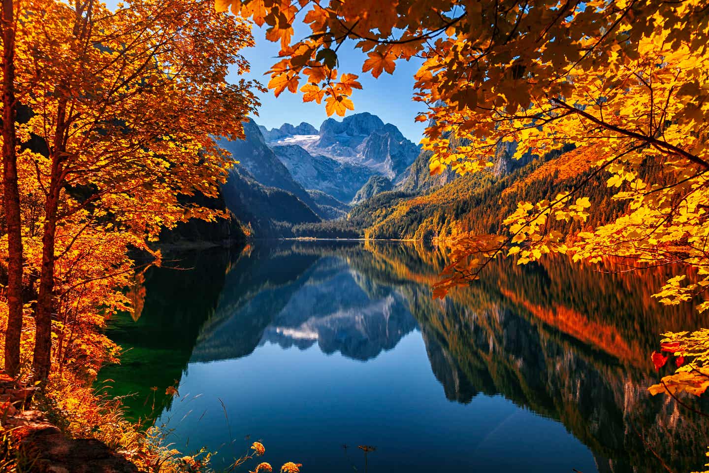 Reiseziele Oktober: Salzkammergut am Gosausee in Oberösterreich