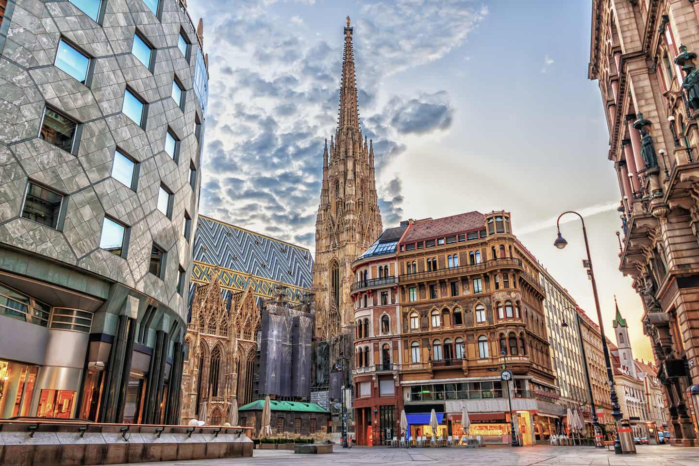 Österreich Urlaub mit DERTOUR. Stephansplatz und Stephansdom in Wien