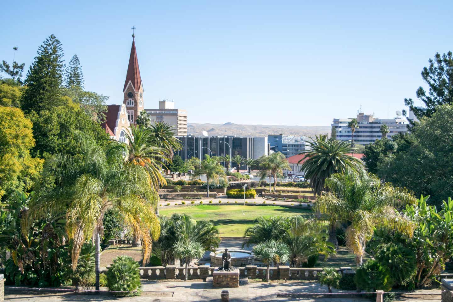 Städtetrip Mai: Blick auf Christ Church in Windhoek in Nambia