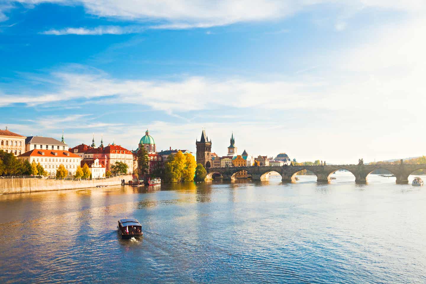 Reiseziele Oktober: Skyline-Blick auf Prag