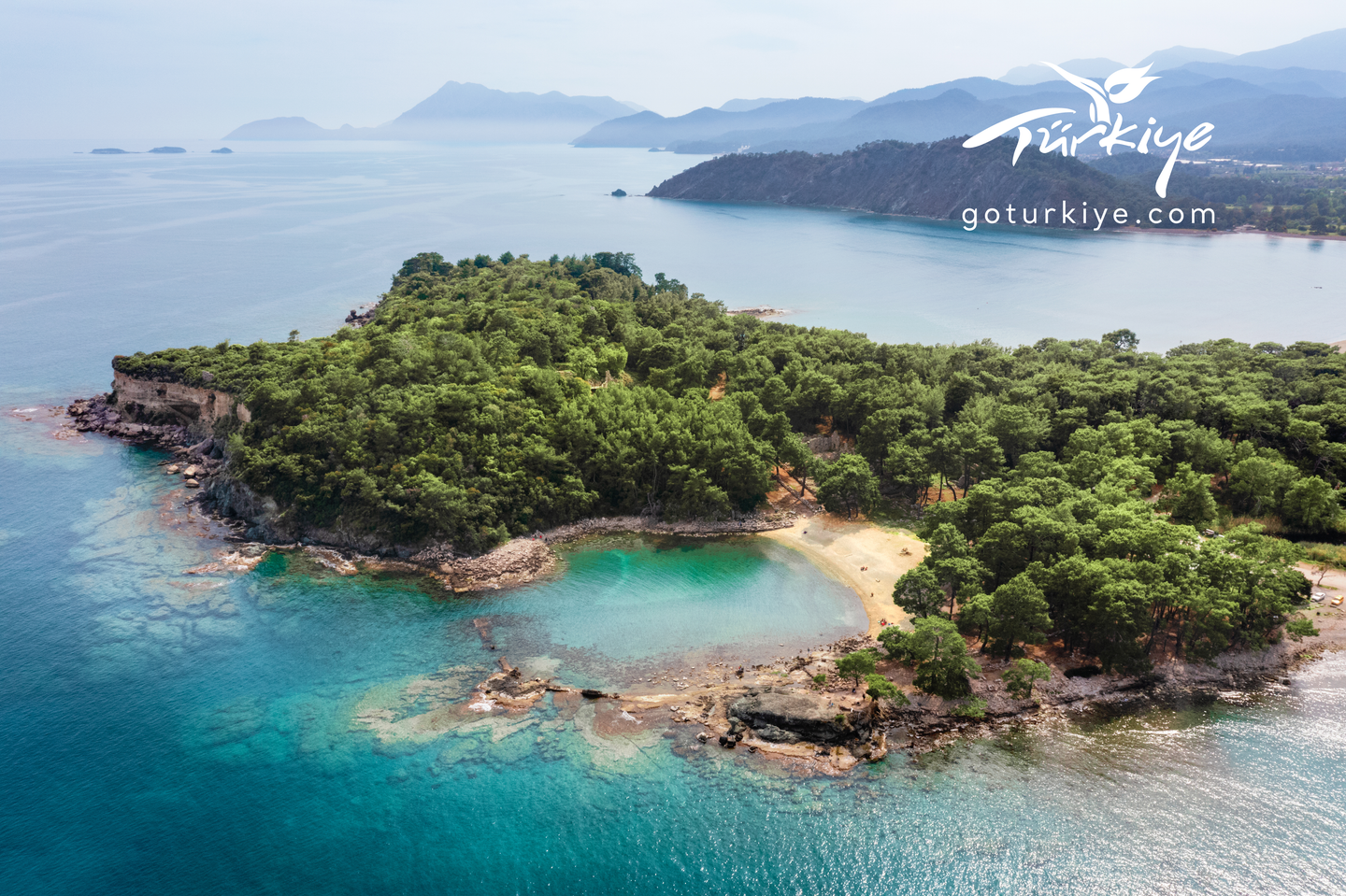 Türkei - Ausblick auf Phaselis-Bucht mit Bäumen