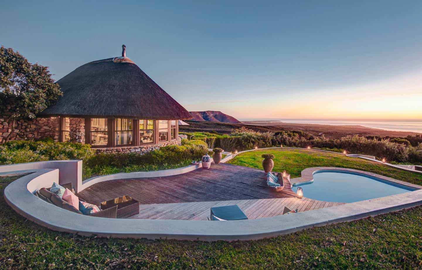 Luxusurlaub Afrika: Safari Lodge mit Pool