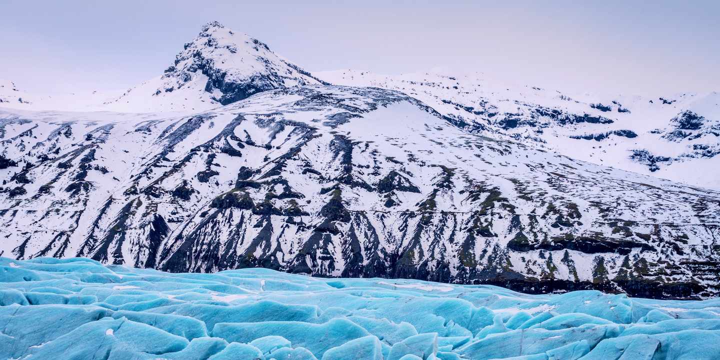 Die Gletscherzunge Svinafellsjokull ist Teil von Islands Vatnajökull-Gletscher