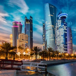 katar-doha-skyline-klein-g-697863854.jpg