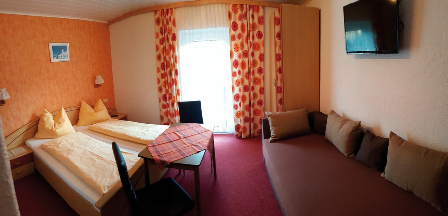 Wohnbeispiel Doppelzimmer mit Zustellbett