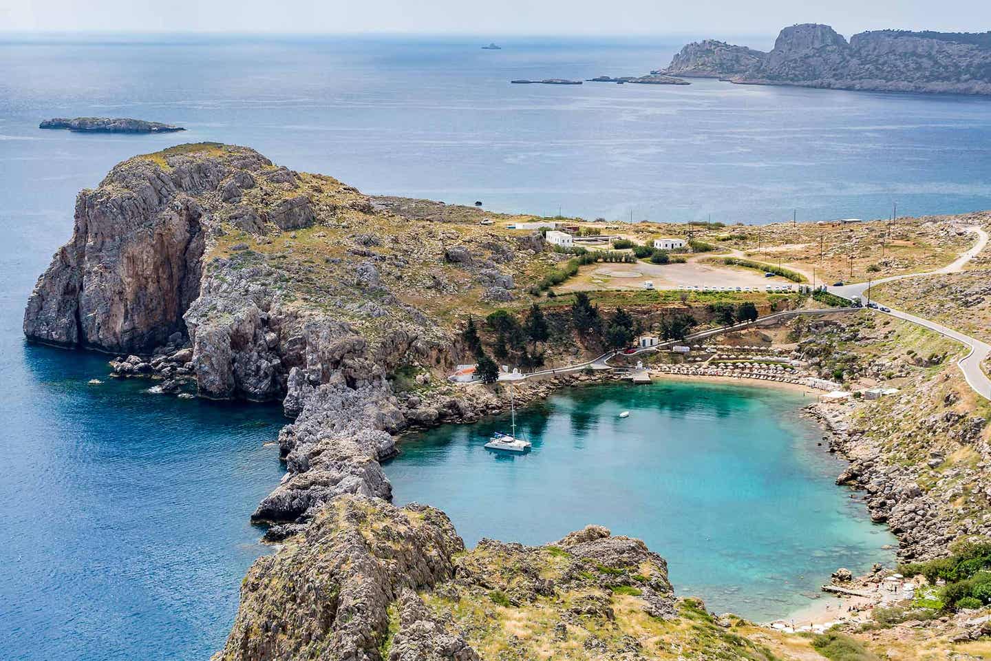 Blick von der Akropolis auf Lindos Beach