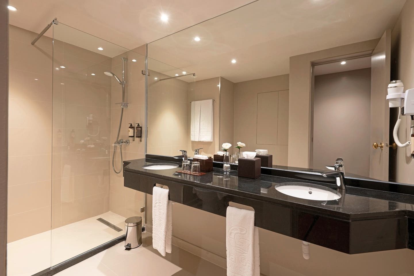 Beispiel Bad Doppelzimmer