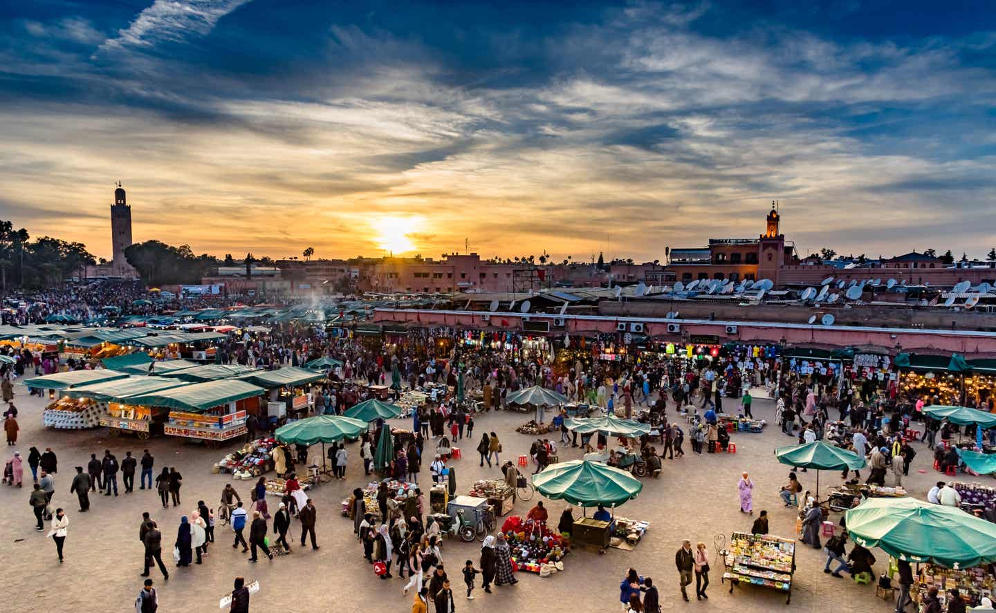 Marrakeschs Sehenswürdigkeiten: der Djemaa-el-Fna