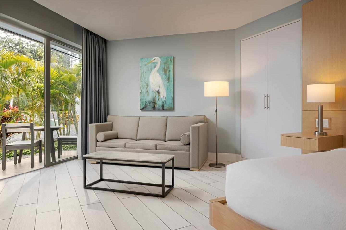 Wohnbeispiel Standard Guestroom 1 King Bed and Sofa Bed
