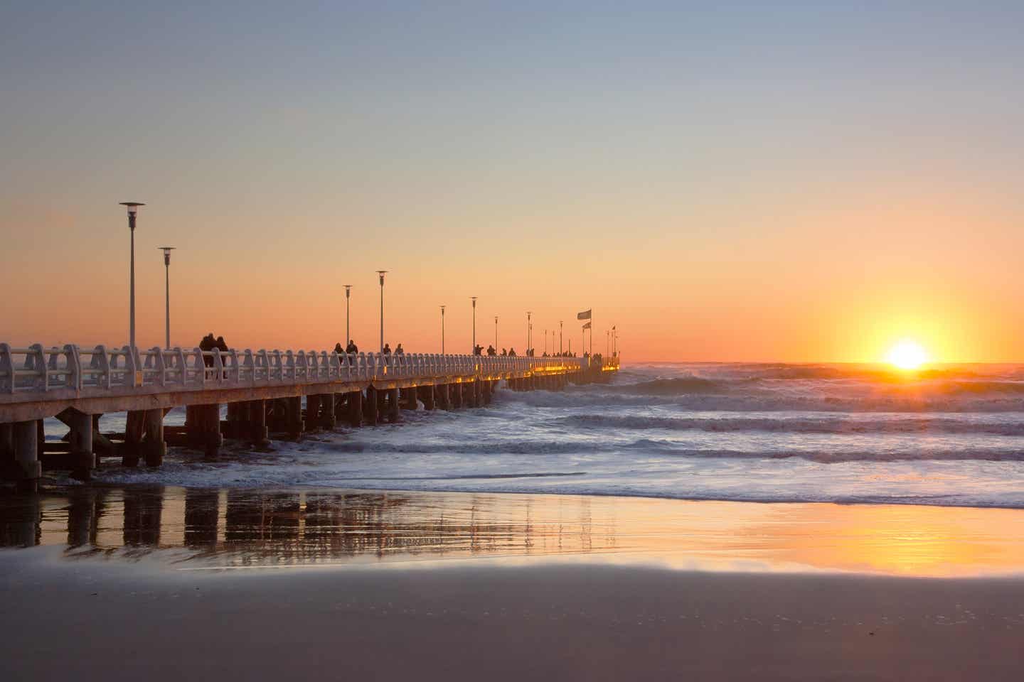 Pier am Strand von Forte dei Marmi