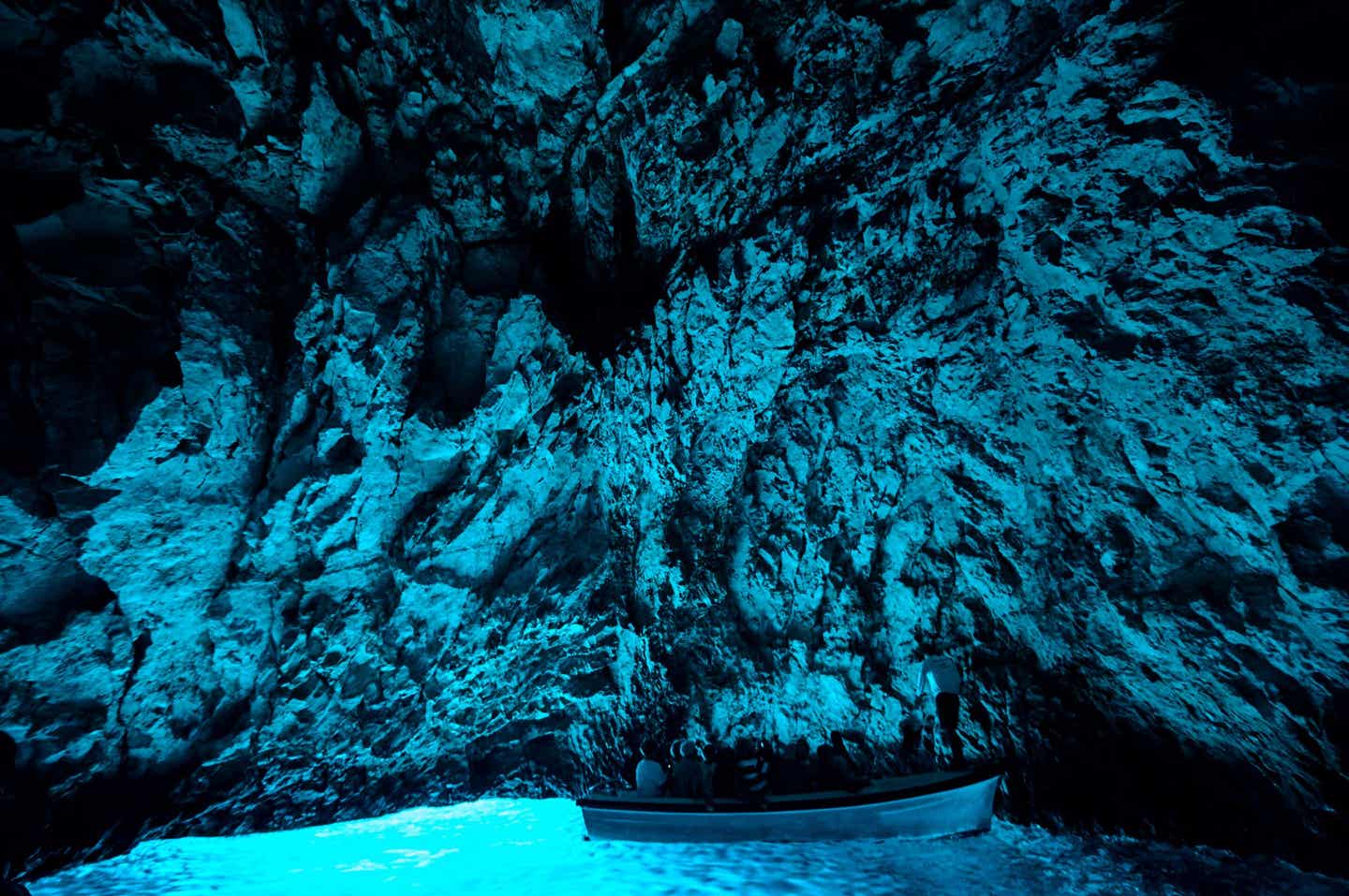 Kroatiens Sehenswürdigkeiten: Die Blaue Grotte