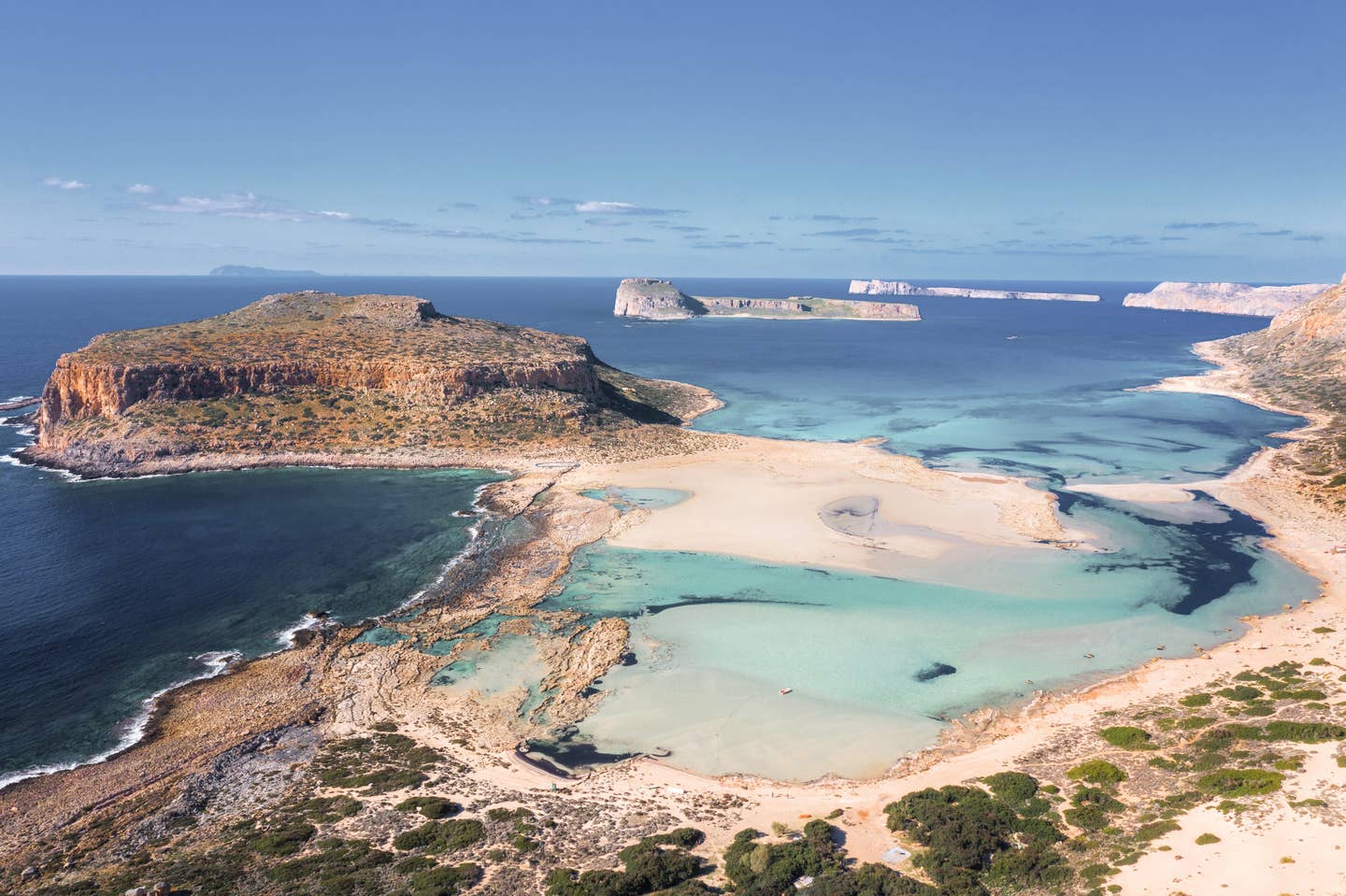 Kreta Urlaub mit DERTOUR. Weiße Strände und türkises Wasser in der Lagune von Balos auf Kreta