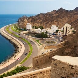 oman-muscat-uferstraße-klein-g-1130116323.jpg