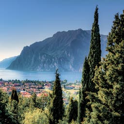 italien-gardasee-torbole-g-1186543775.jpg