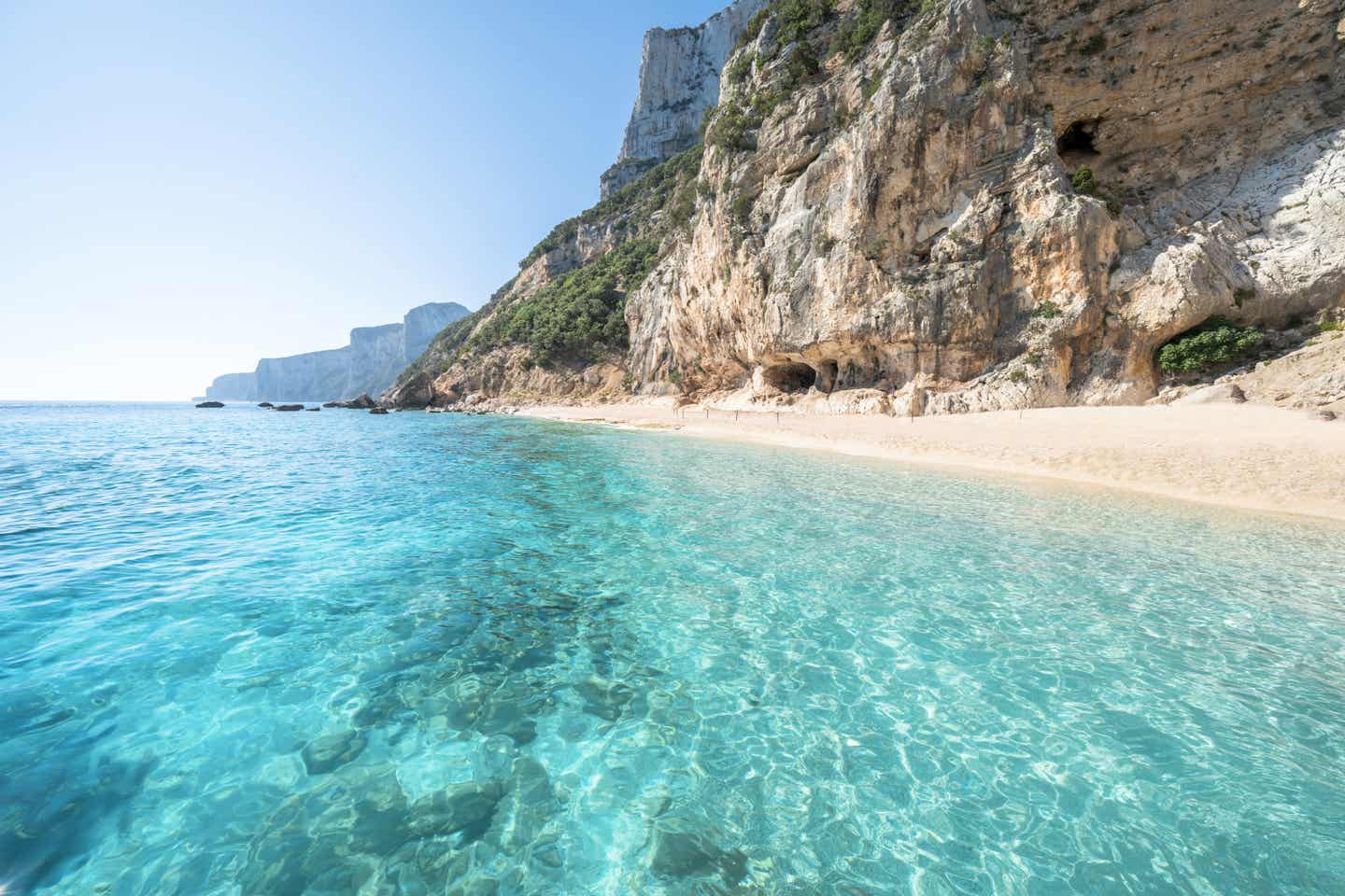 Strand Cala Gabbiani am Golf von Orosei auf Sardinien, Italien