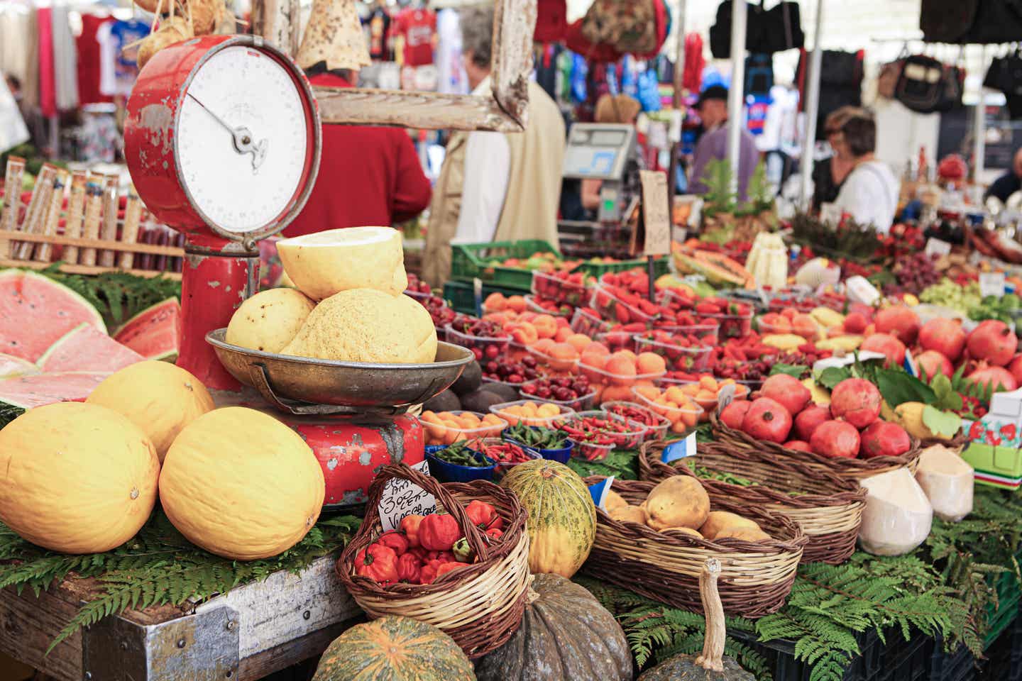 Campo de Fiori - italienischer Markt in Rom